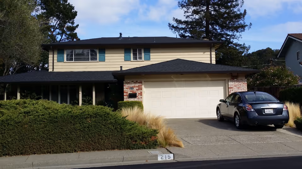 Completed CertainTeed Presidential TL roof replacement at 17 Clyde in San Rafael, CA